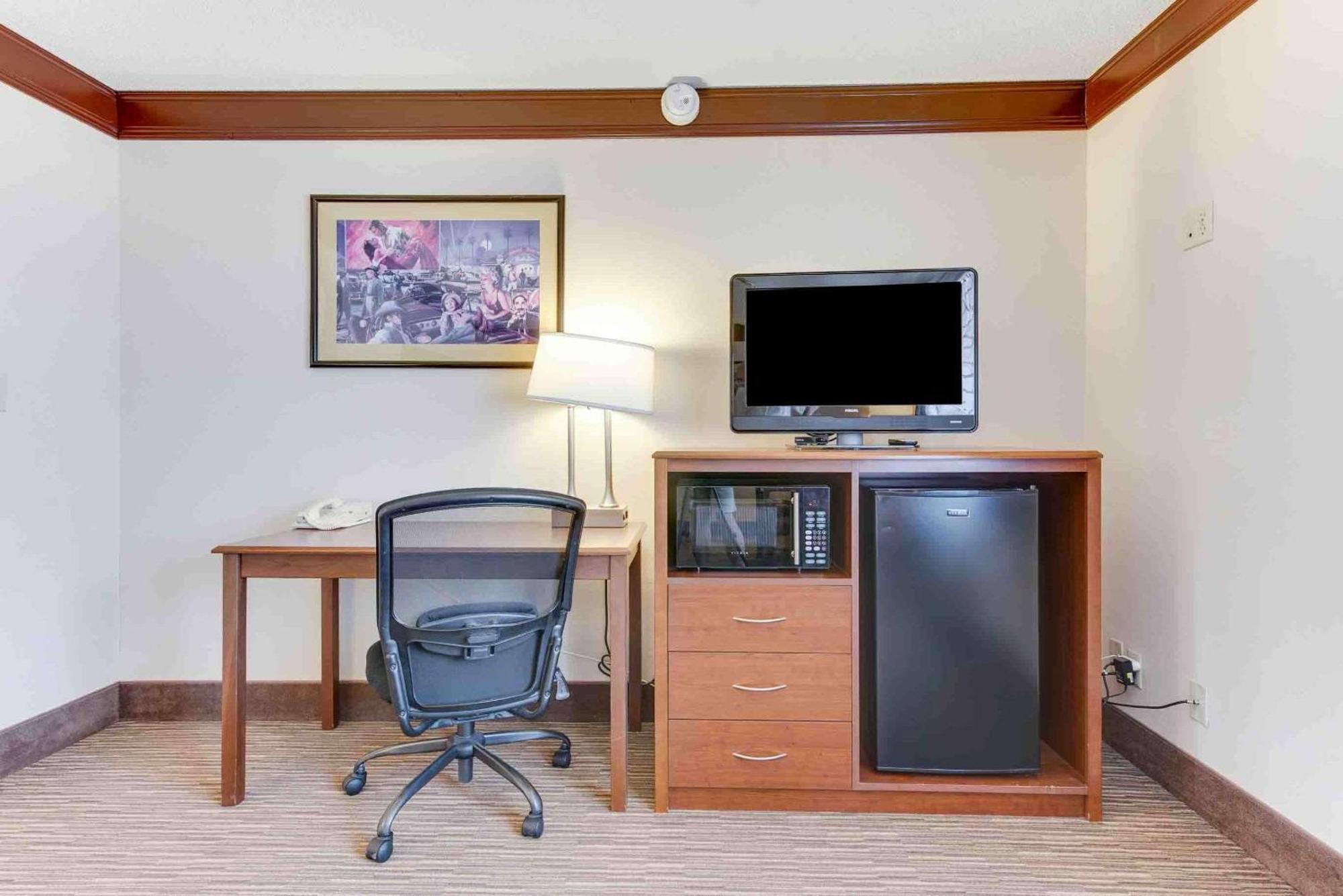 Best Western Movie Manor Monte Vista Екстериор снимка